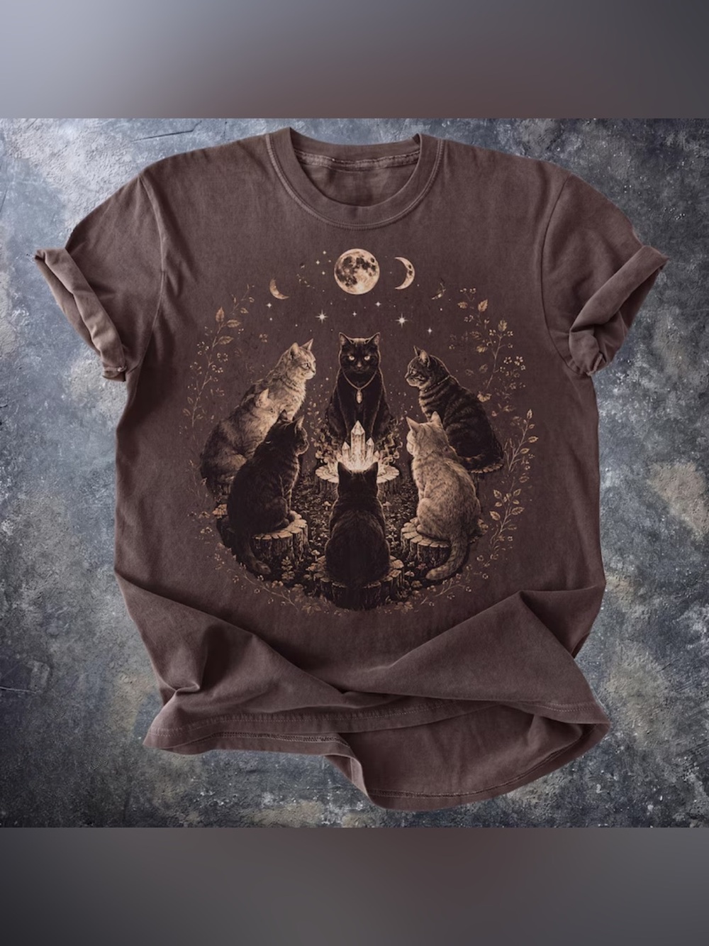 Mystic Cat Circle Graphic Tee - Dark Chocolate